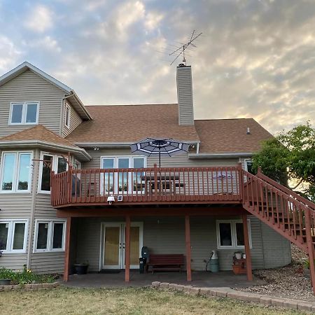House On Grass Runway With Fly-In/Fly-Out Access Villa Tecumseh Exterior photo